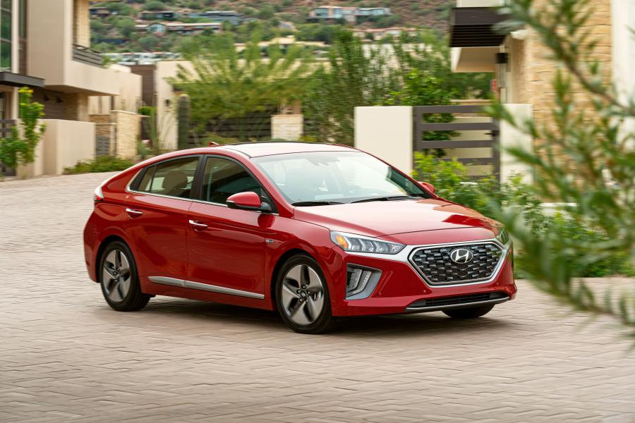  Hyundai IONIQ hybrid (AE) 2019 года  (NA) (фото 10 из 20)
